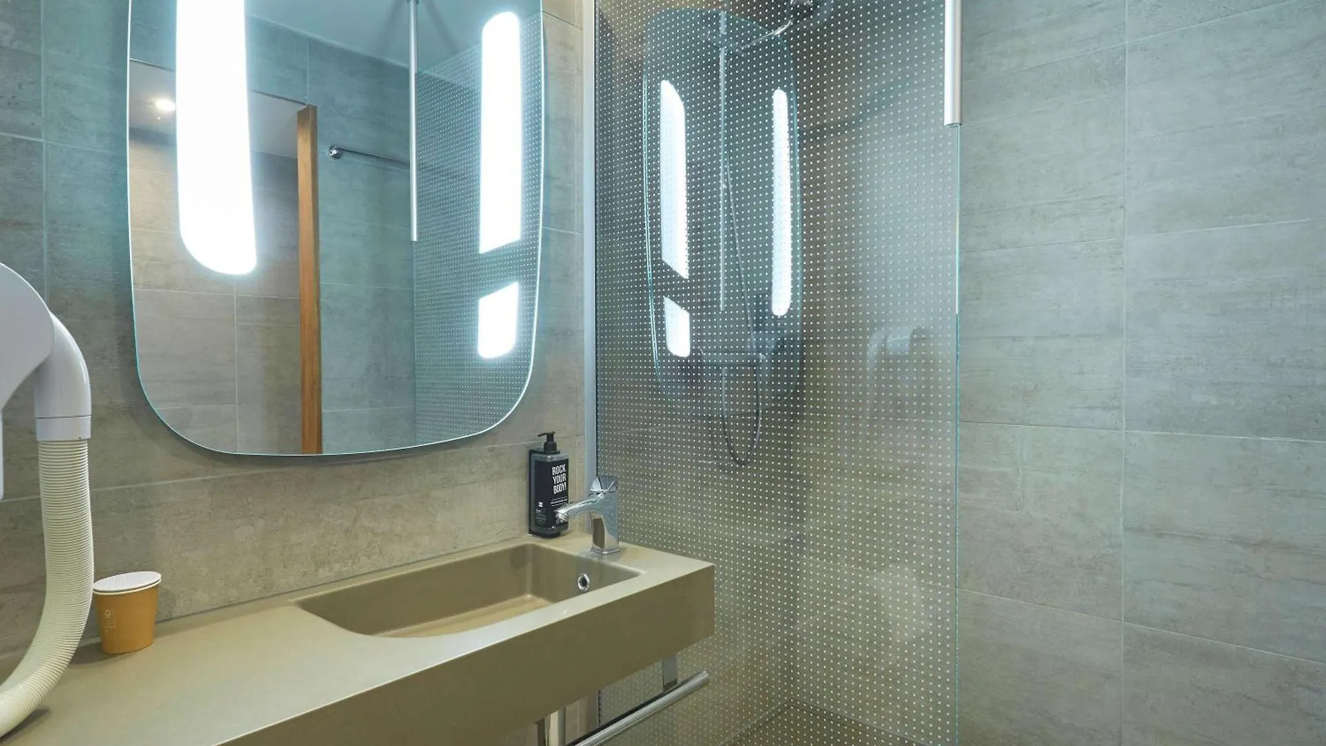 Hotel ibis Annemasse-Genève Ambilly 3*,